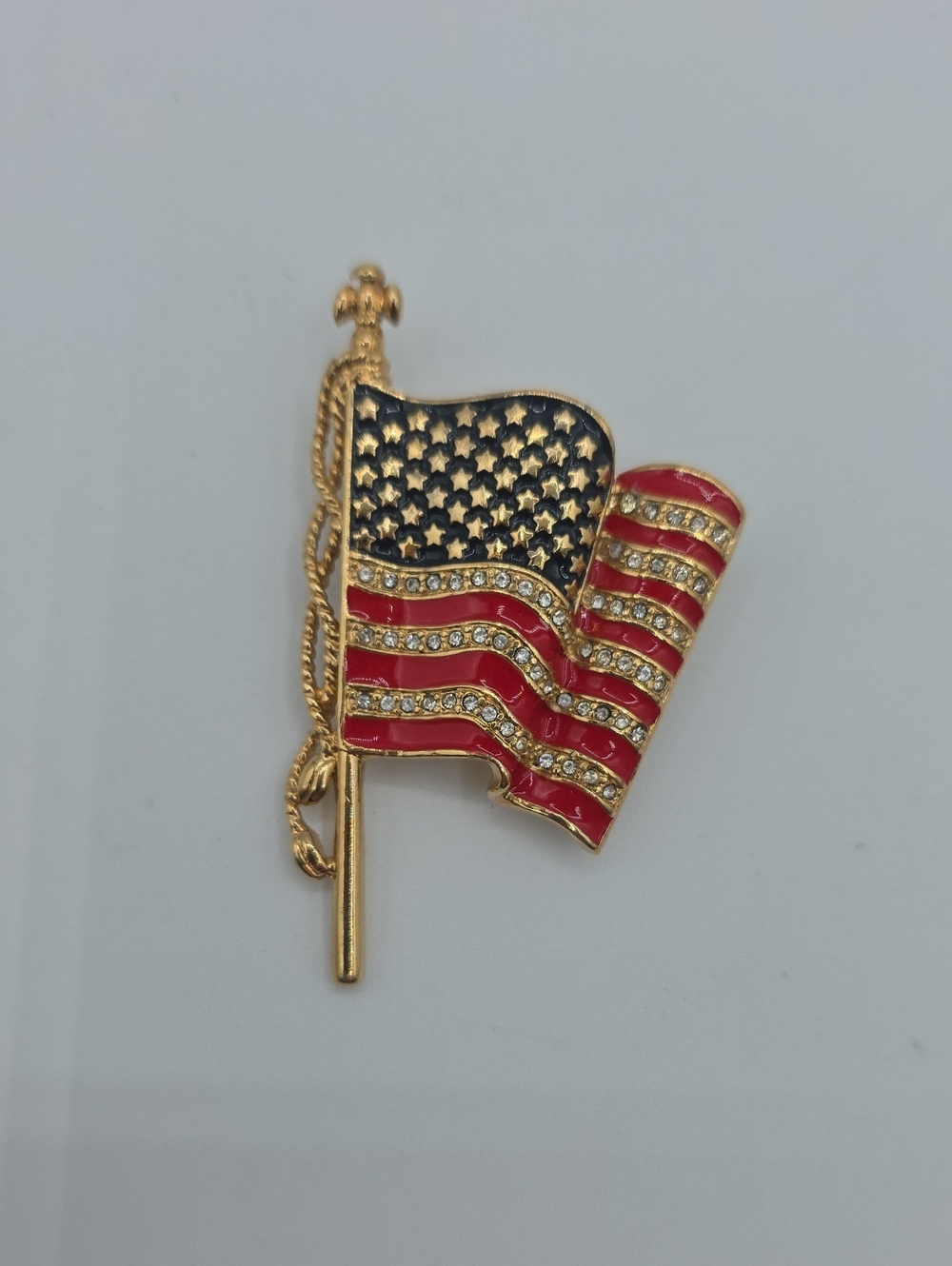 Monet Gold-Tone American Flag United We Stand Remember 9-11-2001 Brooch Enamel - Picture 3 of 10